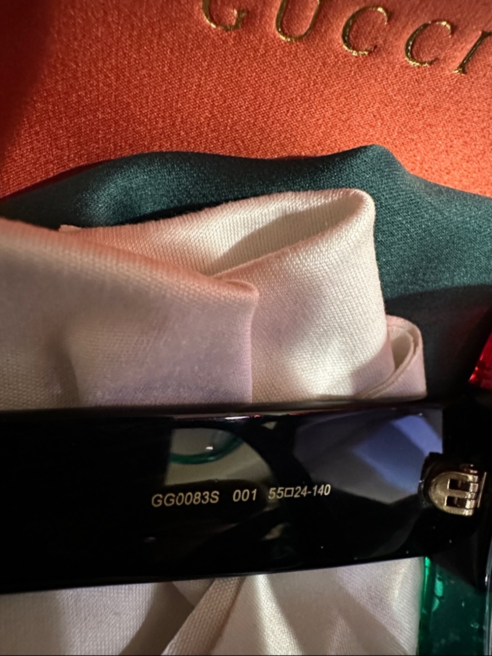 Gucci Glitter Oversized Sunglasses in Green & Red - Picture 3 of 3